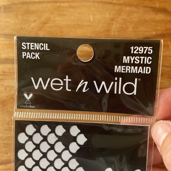 New 👻 Halloween - Mermaid Makeup Bundle - Picture 2 of 12